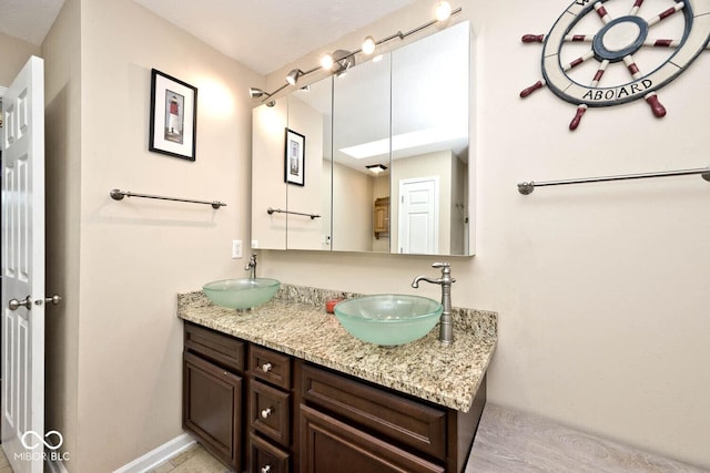 1093 Springwater Dr, Greenwood, IN 46143 - full bath featuring double vanity