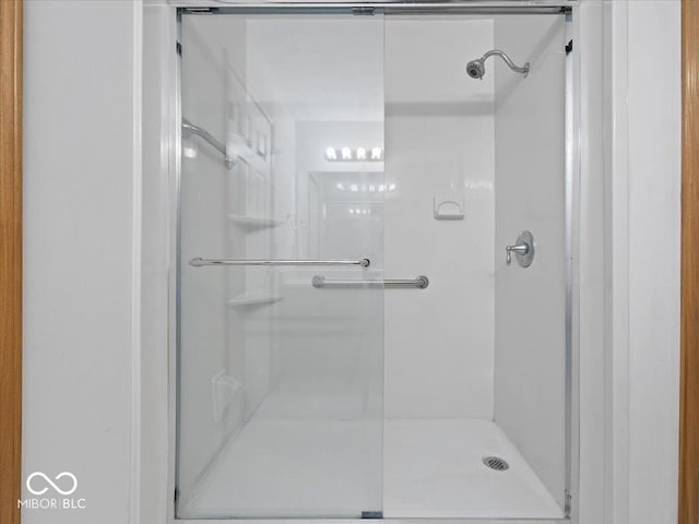 294 Keller Dr, Greenfield, IN 46140 - bathroom with a shower stall