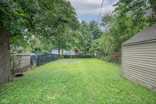 726 N Routiers Ave, Indianapolis, IN 46219 - view of fenced backyard