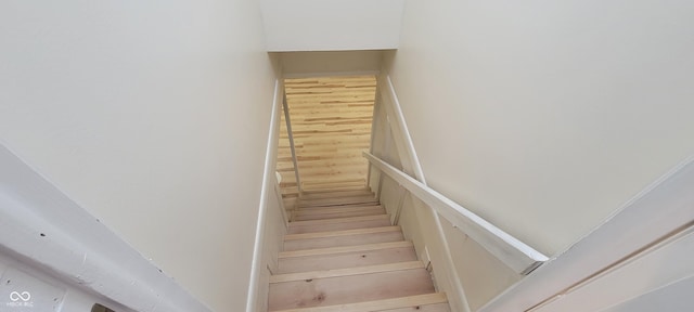 2611 Taylor Rd, Columbus, IN 47203 - view of stairs