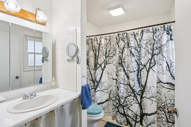 121 Apple St, Greenfield, IN 46140 - full bath featuring vanity and curtained shower