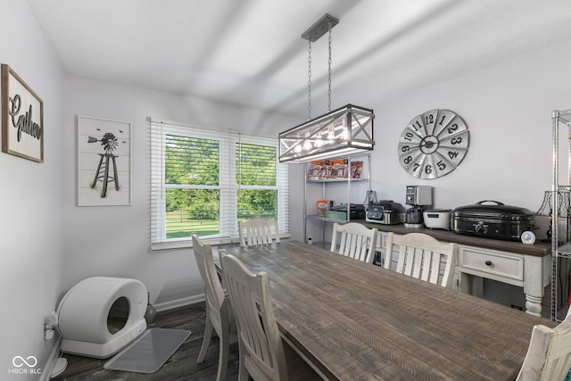 10532 Beacon Ln, Indianapolis, IN 46256 - dining area with wood finished floors and baseboards