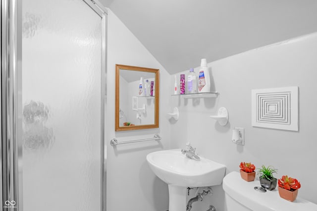 157 E Hill Valley Dr, Indianapolis, IN 46227 - bathroom featuring vaulted ceiling and a stall shower