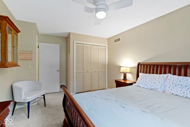 812 Eaglewood Dr, Zionsville, IN 46077 - carpeted bedroom with a closet and ceiling fan