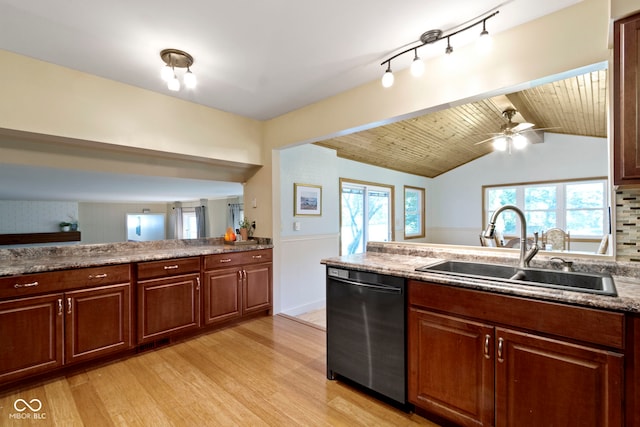 812 Eaglewood Dr, Zionsville, IN 46077 - kitchen featuring dishwashing machine, light wood-style flooring, ceiling fan, a peninsula, and wooden ceiling