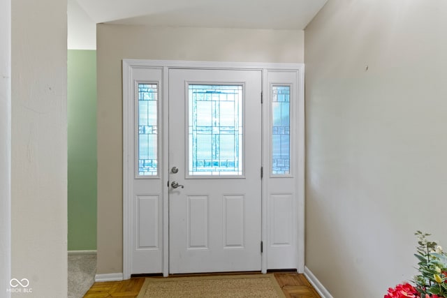812 Eaglewood Dr, Zionsville, IN 46077 - foyer entrance with baseboards