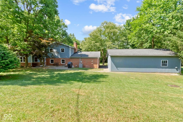 812 Eaglewood Dr, Zionsville, IN 46077 - view of green lawn