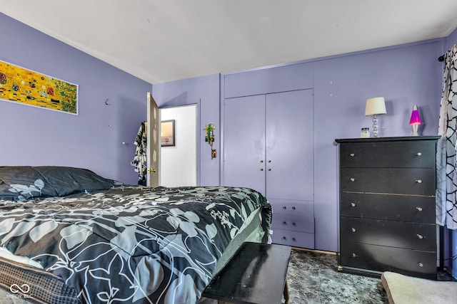 3909 Richelieu Ct, Indianapolis, IN 46226 - bedroom with a closet