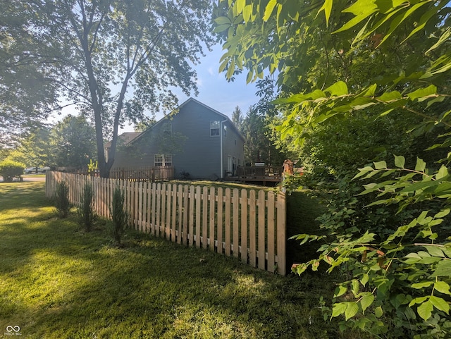 7327 Newbury Ct, Fishers, IN 46038 - view of yard featuring a deck