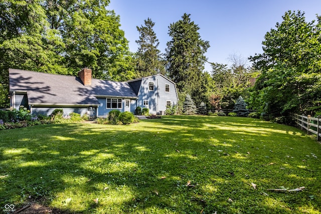 8627 Emerald Ln, Indianapolis, IN 46260 - view of yard