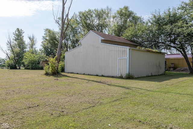 9437 N County Road 225 E, Pittsboro, IN 46167 - view of pole building featuring a yard