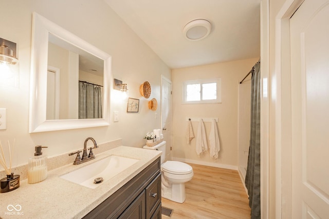 107 Pasadena Rd, Noblesville, IN 46062 - bathroom with vanity, wood finished floors, and curtained shower