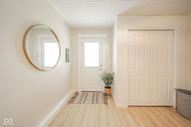 107 Pasadena Rd, Noblesville, IN 46062 - entryway featuring wood finished floors and baseboards