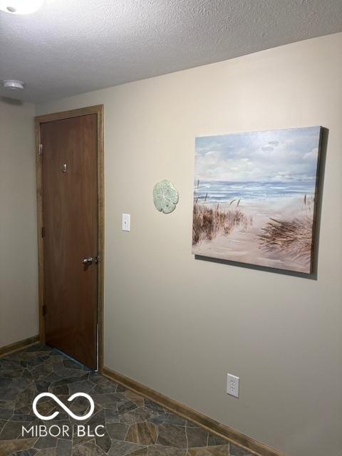 1037 Delwood Dr, Mooresville, IN 46158 - photo 17