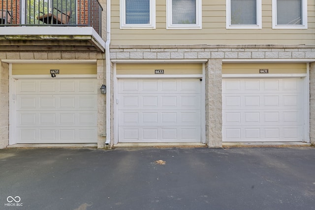 6633 Reserve Dr, Indianapolis, IN 46220 - photo 37