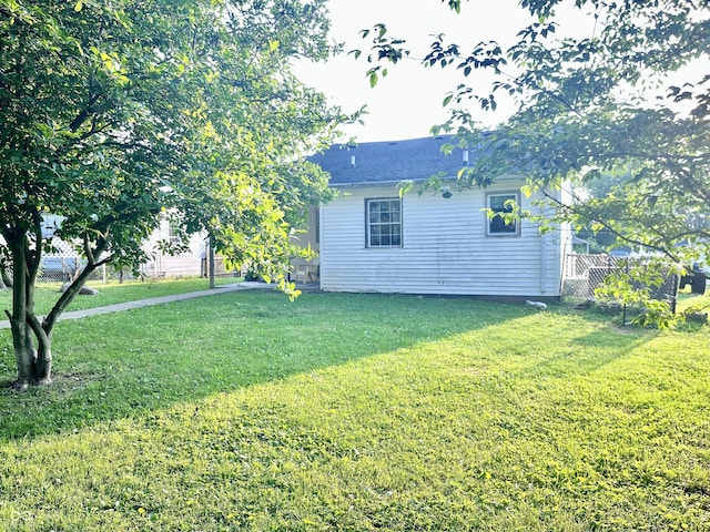 411 Elm St, Hope, IN 47246 - photo 21