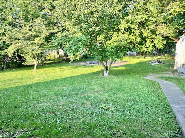 411 Elm St, Hope, IN 47246 - photo 24