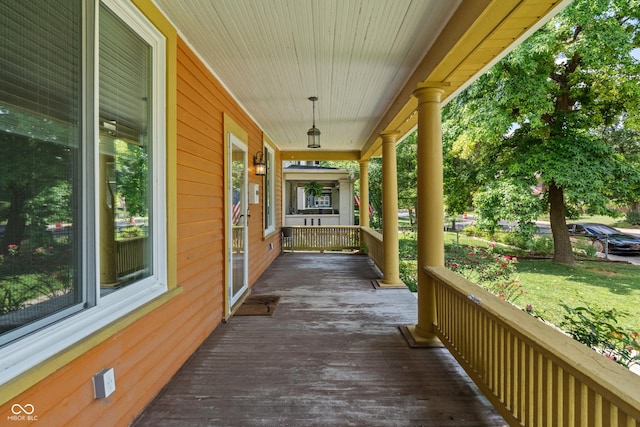 3055 N Washington Blvd, Indianapolis, IN 46205 - view of wooden porch