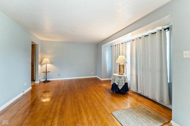2635 15th St, Columbus, IN 47201 - unfurnished room with wood finished floors and baseboards