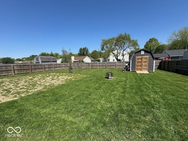 1214 Lindsey Ln, Lebanon, IN 46052 - fenced backyard featuring a shed