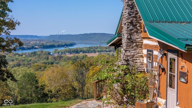 8701 E Splinter Ridge Rd, Madison, IN 47250 - mountain view with a large body of water