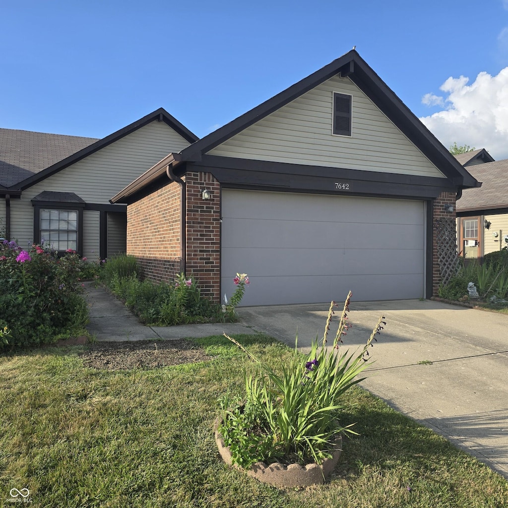 7642 Derrek Pl, Indianapolis, IN 46219 - photo 1