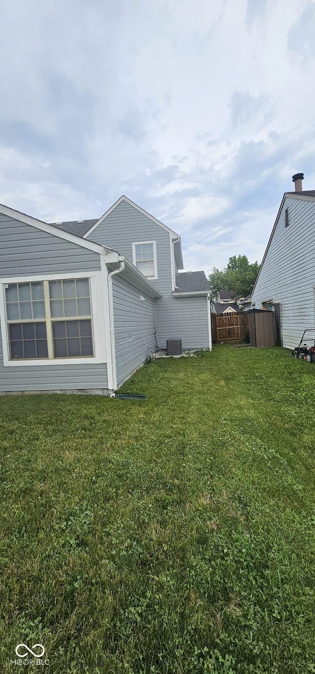 5648 Hyacinth Way, Indianapolis, IN 46254 - rear view of house