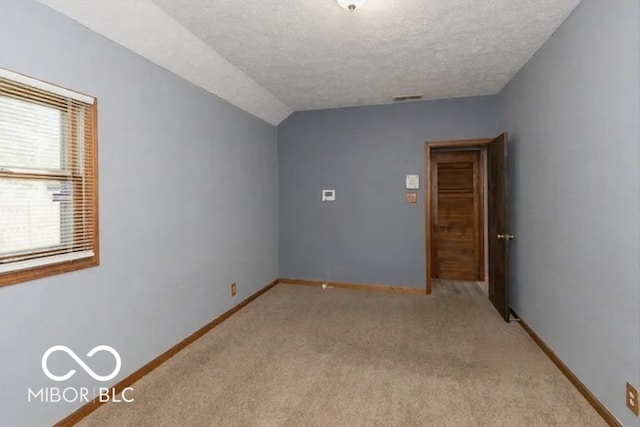 1062 N Berwick Ave, Indianapolis, IN 46222 - photo 5