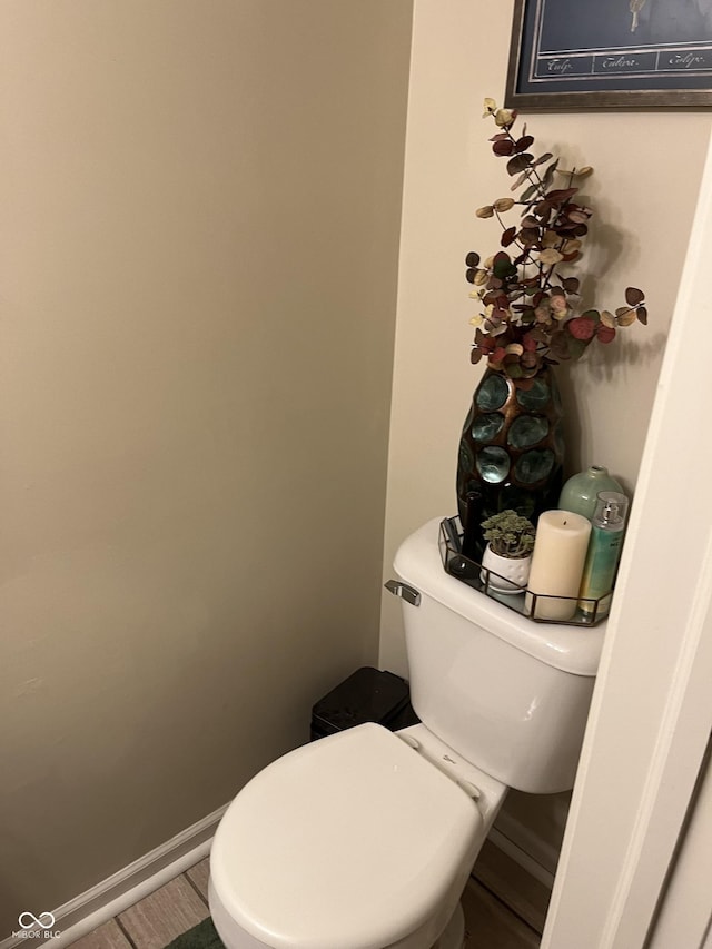 5931 Marina View Ln, Indianapolis, IN 46237 - bathroom featuring toilet and baseboards