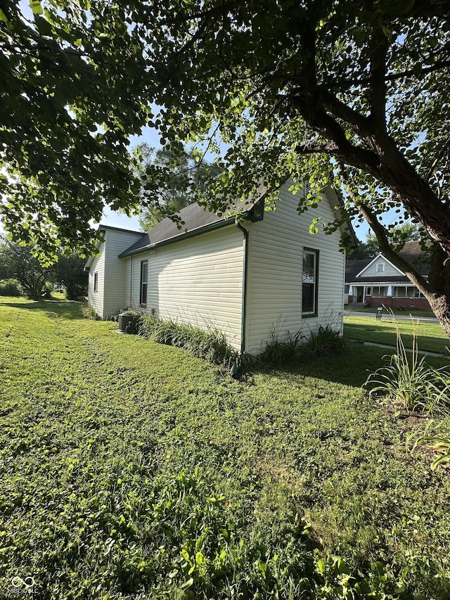 107 S Nebraska St, North Salem, IN 46165 - view of side of home featuring a lawn