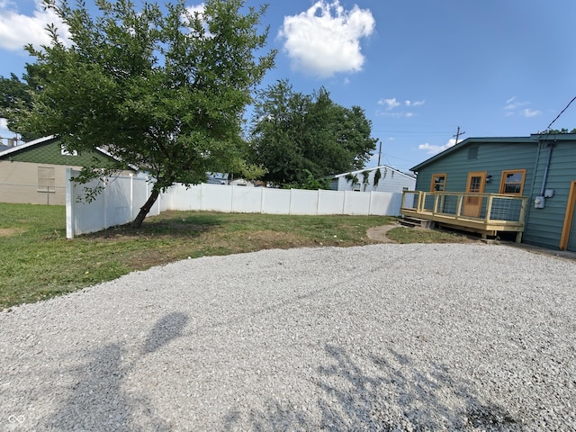 316 E Mechanic St, Shelbyville, IN 46176 - view of yard with a deck