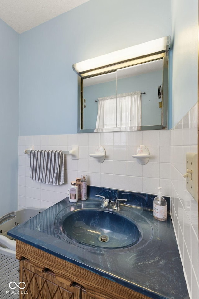 10816 N US Highway 231, Cloverdale, IN 46120 - bathroom with vanity