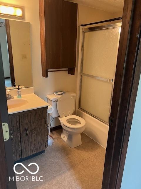 2804 Punto Alto Cir, Indianapolis, IN 46227 - bathroom with vanity and bath / shower combo with glass door