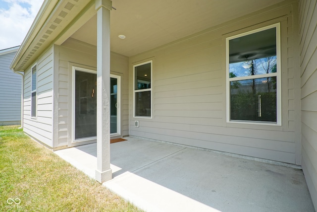 2541 Riviera Pl, Greenwood, IN 46143 - view of patio