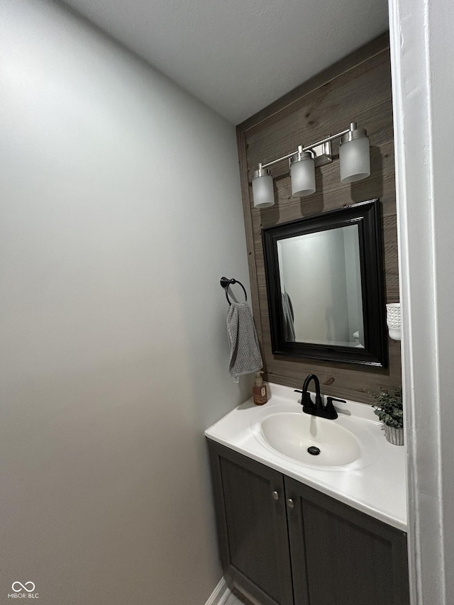 315 W N St, Crawfordsville, IN 47933 - bathroom with vanity