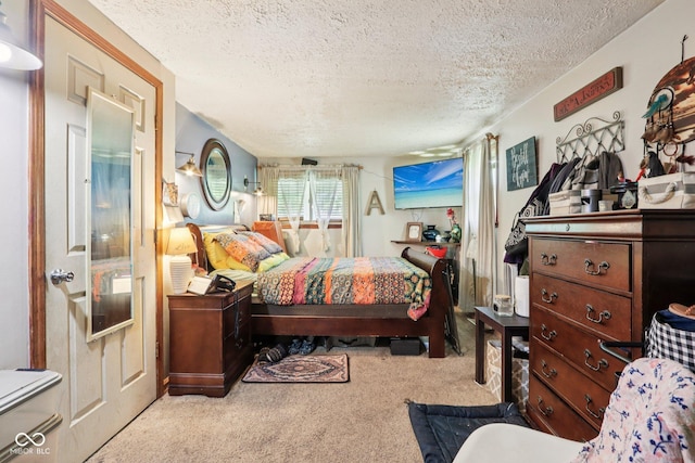 209 Bishop St, Mooresville, IN 46158 - bedroom featuring carpet floors and a textured ceiling