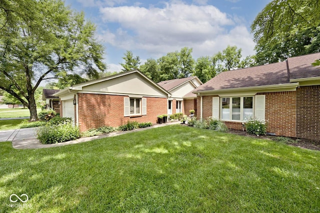 5254 Hawks Point Rd, Indianapolis, IN 46226 - photo 1