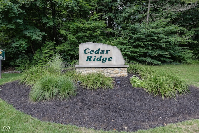 8708 Highwood Ln, Indianapolis, IN 46278 - view of community / neighborhood sign