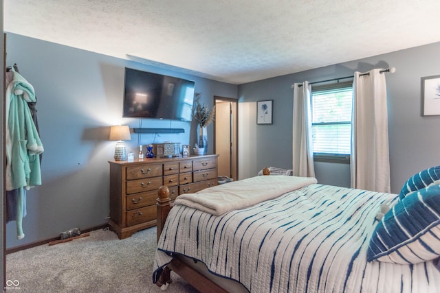 5237 Honey Comb Ln, Indianapolis, IN 46221 - bedroom featuring carpet flooring and a textured ceiling