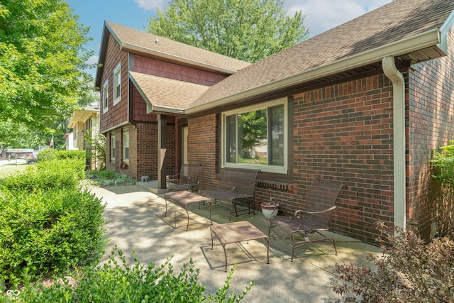 5237 Honey Comb Ln, Indianapolis, IN 46221 - view of patio / terrace