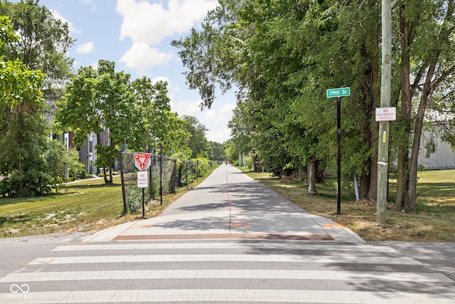 1935 Cornell Ave, Indianapolis, IN 46202 - view of community