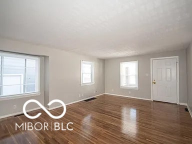 531 N Alton Ave, Indianapolis, IN 46222 - photo 2
