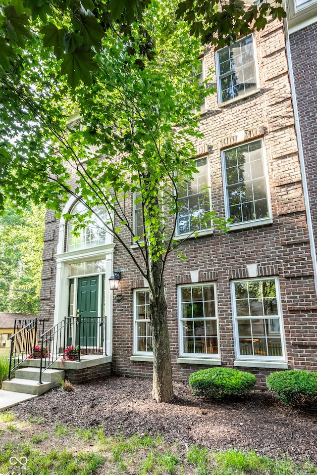 8665 Meridian Square Dr, Indianapolis, IN 46240 - photo 2