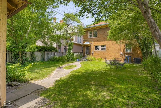 613 5th St, Columbus, IN 47201 - view of yard