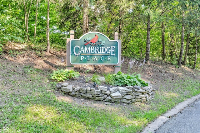 5052 Sherwood Ct, Pittsboro, IN 46167 - view of community sign