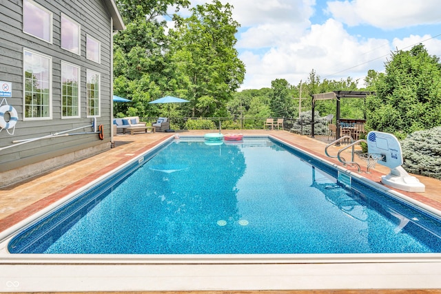 5052 Sherwood Ct, Pittsboro, IN 46167 - view of pool with a patio area