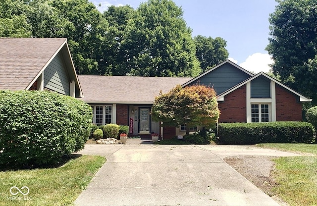 8841 Rocky Ridge Rd, Indianapolis, IN 46217 - view of front of home with brick siding