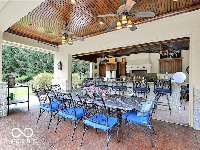 3808 Claybrook Ct, Bargersville, IN 46106 - view of patio with ceiling fan and outdoor dining area