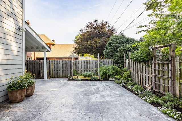 5809 N Washington Blvd, Indianapolis, IN 46220 - view of patio