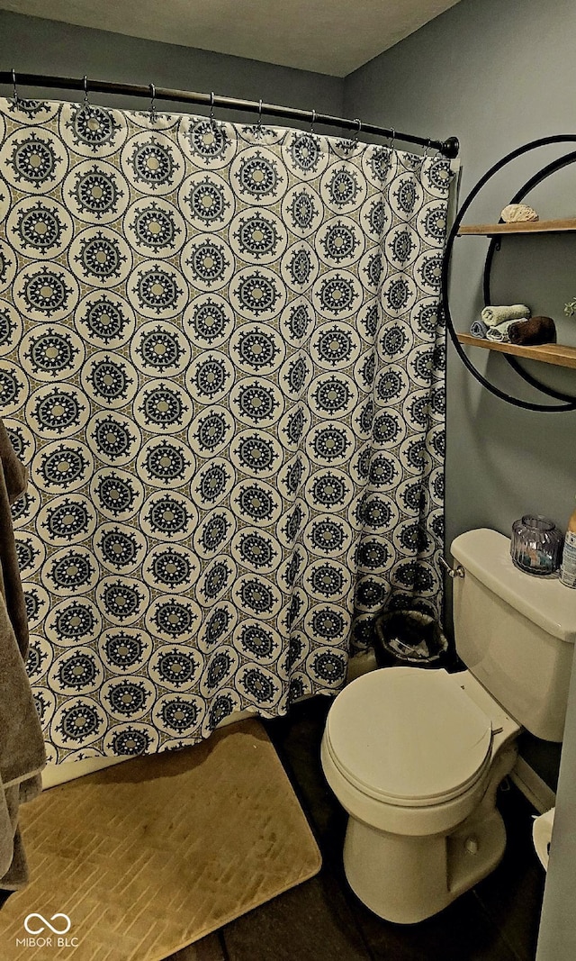 6974 S County Road 400 E, Clayton, IN 46118 - bathroom with toilet and a shower with curtain